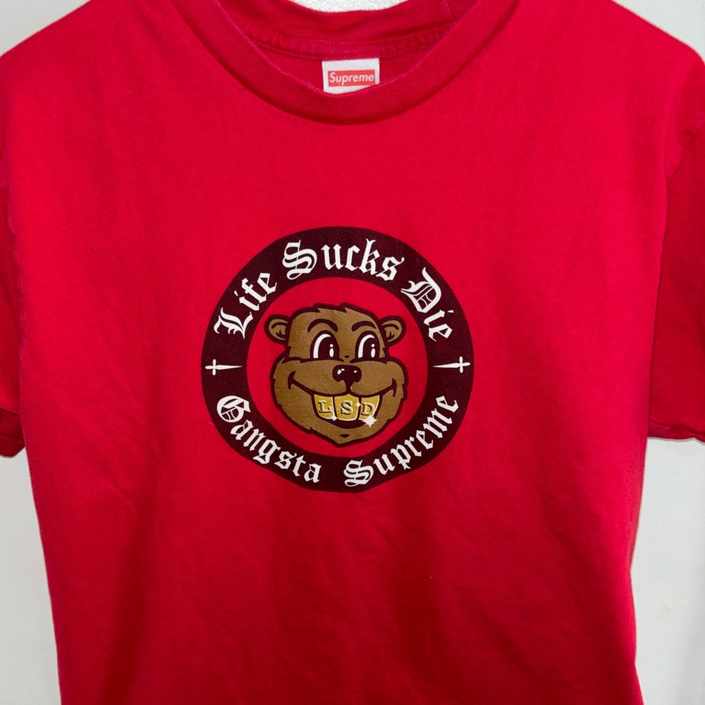 Supreme T-shirt, worn couple of times good condition wash and dried correctly